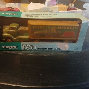 ERTL 1950 Tractor Trailer Bank Toy - Green and Yellow